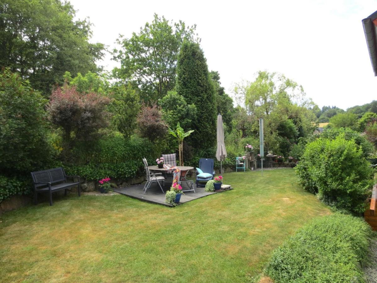 Holiday Flat With Idyllic Garden In Daun Dış mekan fotoğraf
