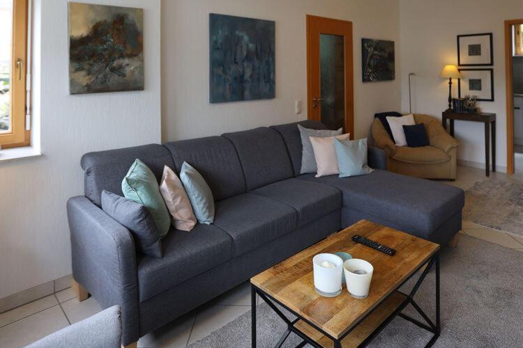 Holiday Flat With Idyllic Garden In Daun Dış mekan fotoğraf