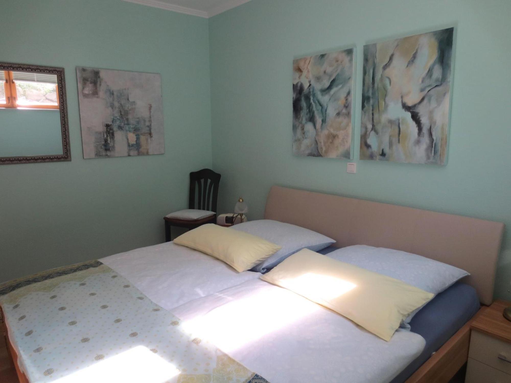 Holiday Flat With Idyllic Garden In Daun Dış mekan fotoğraf